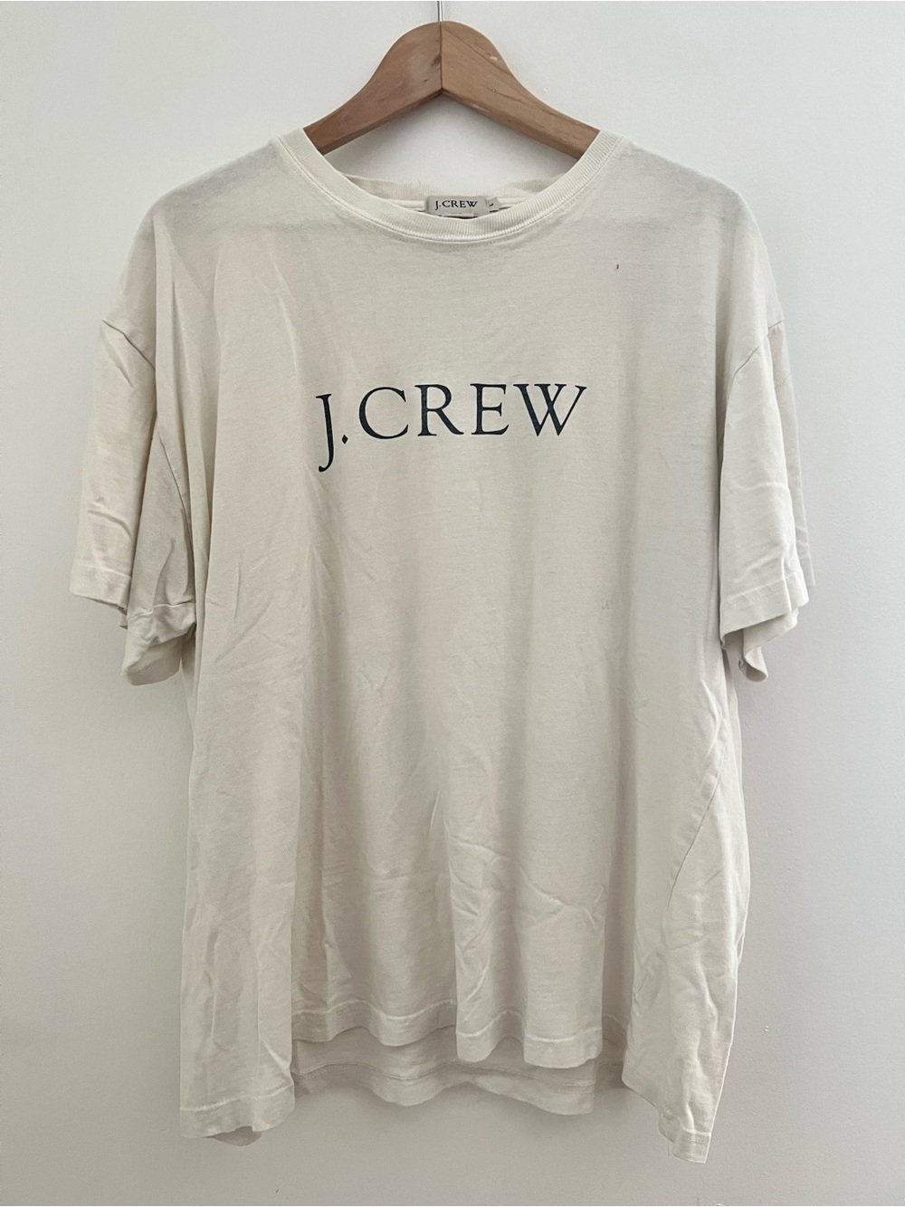 Vintage 90s J.Crew Men's Cream Logo T-Shirt